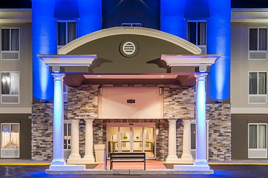 Holiday Inn Express & Suites Philadelphia - Mt. Laurel By IHG
