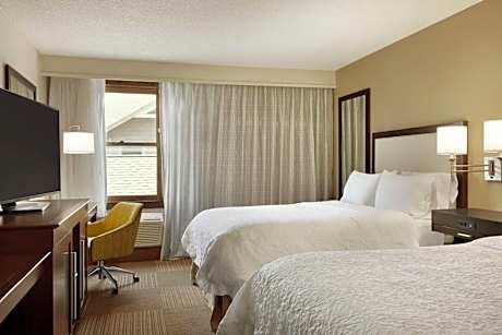 2 Double Beds Hearing Accessible Nonsmoking