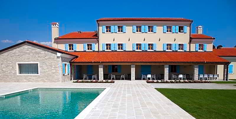 Hotel & Restaurant Velanera