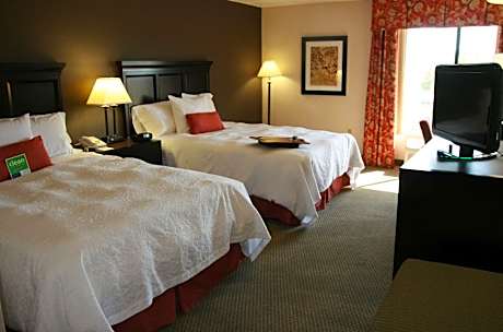 Room with Two Queen Beds - Non-Smoking