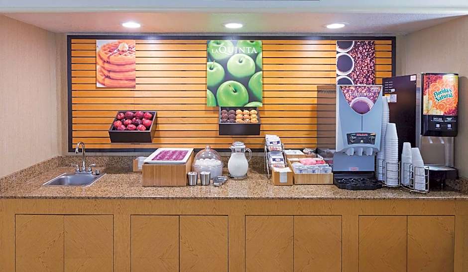 Baymont by Wyndham Lubbock - Downtown Civic Center