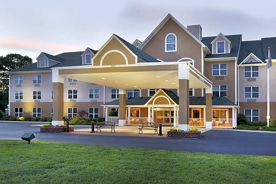 Country Inn & Suites by Radisson, Burlington (Elon), NC