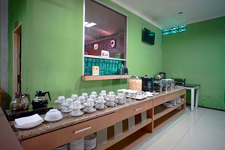 Collection O 2885 Hemra Hotel