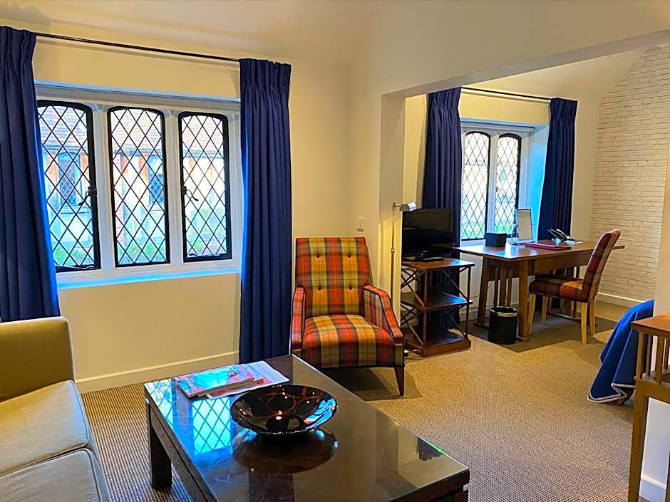 Great Fosters - Near Windsor