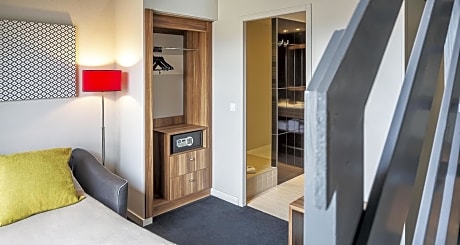 Superior Queen Room with Sofa Bed - Non-Smoking