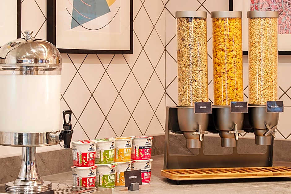 Hampton by Hilton Bath City