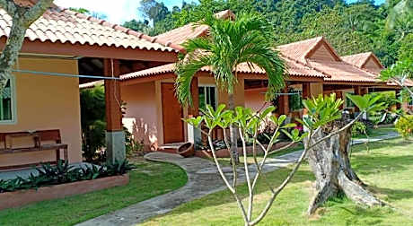 Koh Ngai KaiMuk Thong Resort