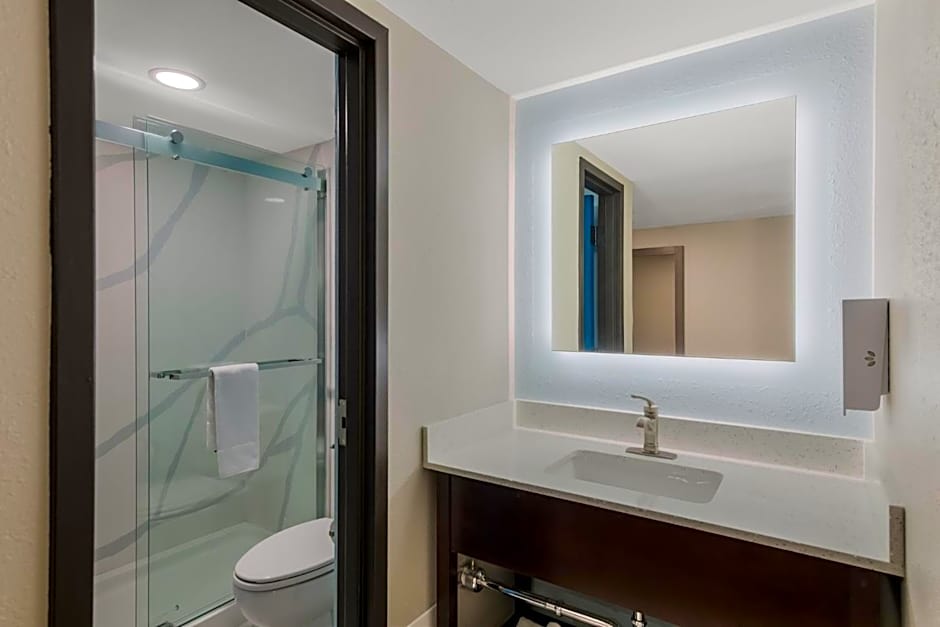 Red Roof PLUS & Suites Virginia Beach - Seaside