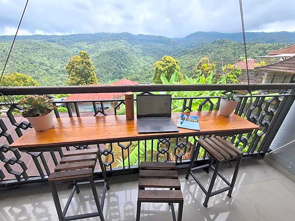 Dong Paloh Hostel