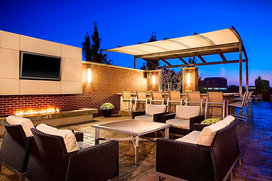 Sheraton Overland Park Hotel At The Convention Center