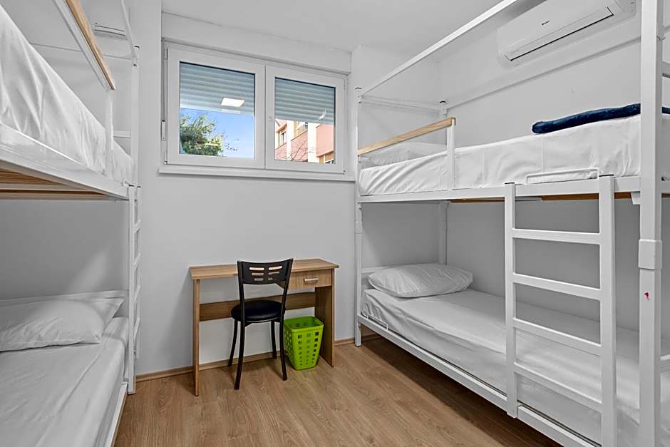 Hostel Elli