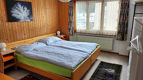 Double or Twin Room with Mountain View