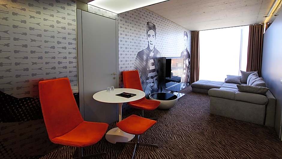 Sono Hotel