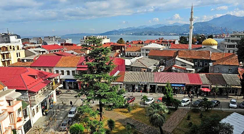 Old Garden Hotel Batumi