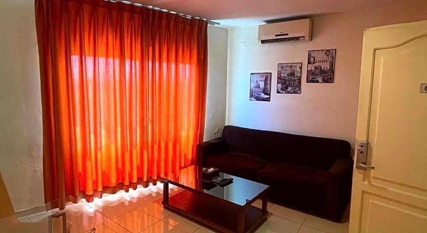 Zaina Plaza Hotel