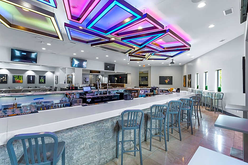 Harborside Hotel