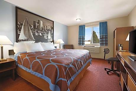 1 King Bed Non-Smoking