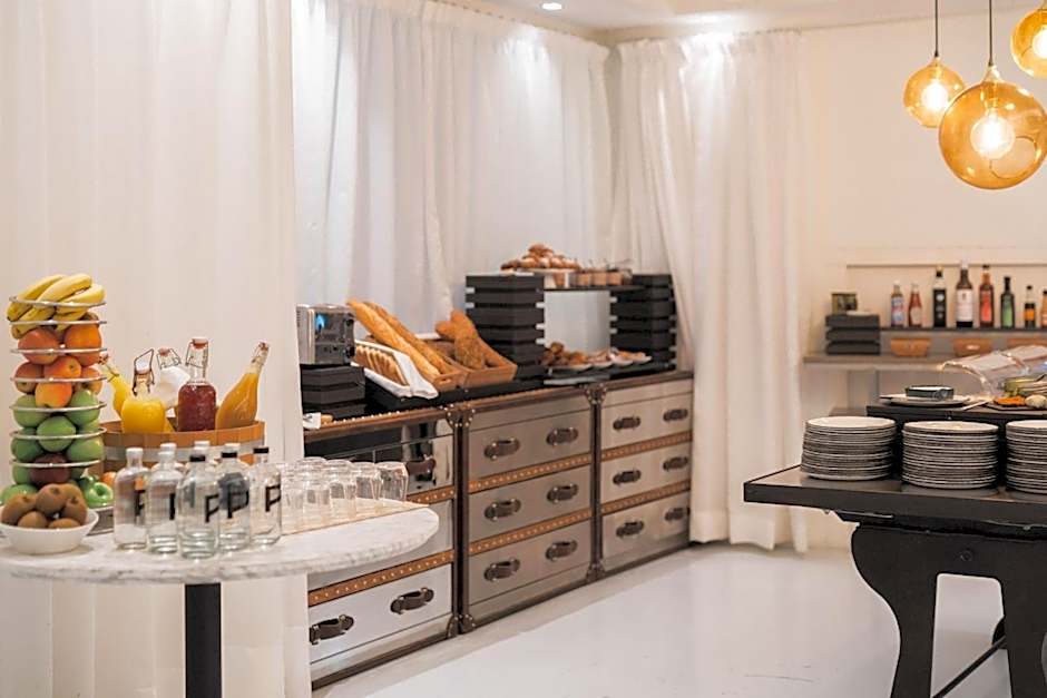 Puro Hotel Oasis Urbano