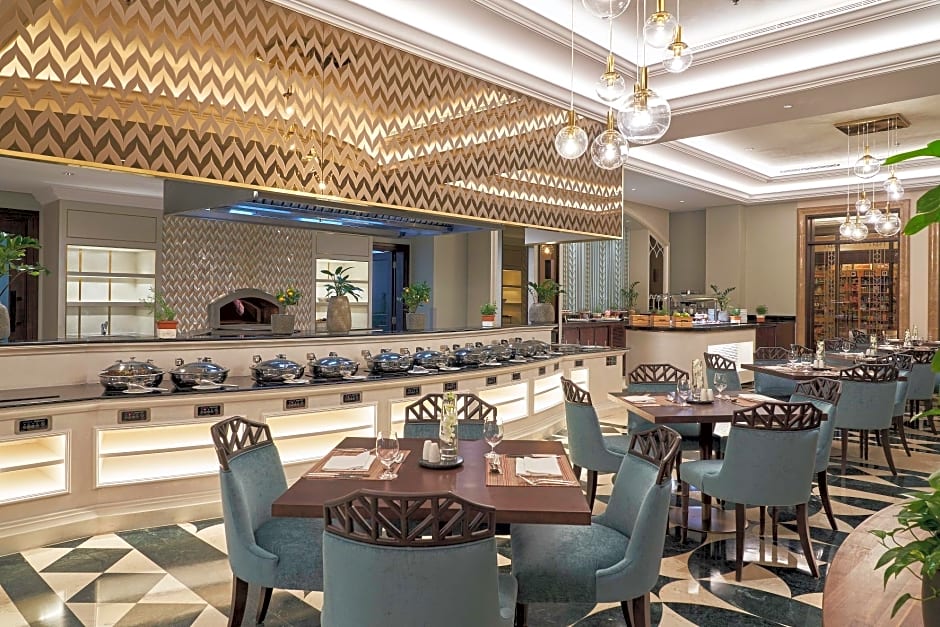 The Diplomat Radisson Blu Hotel Residence & Spa