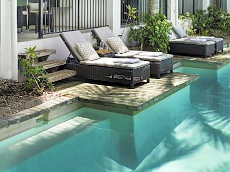 One-Bedroom Lagoon Deluxe Suite