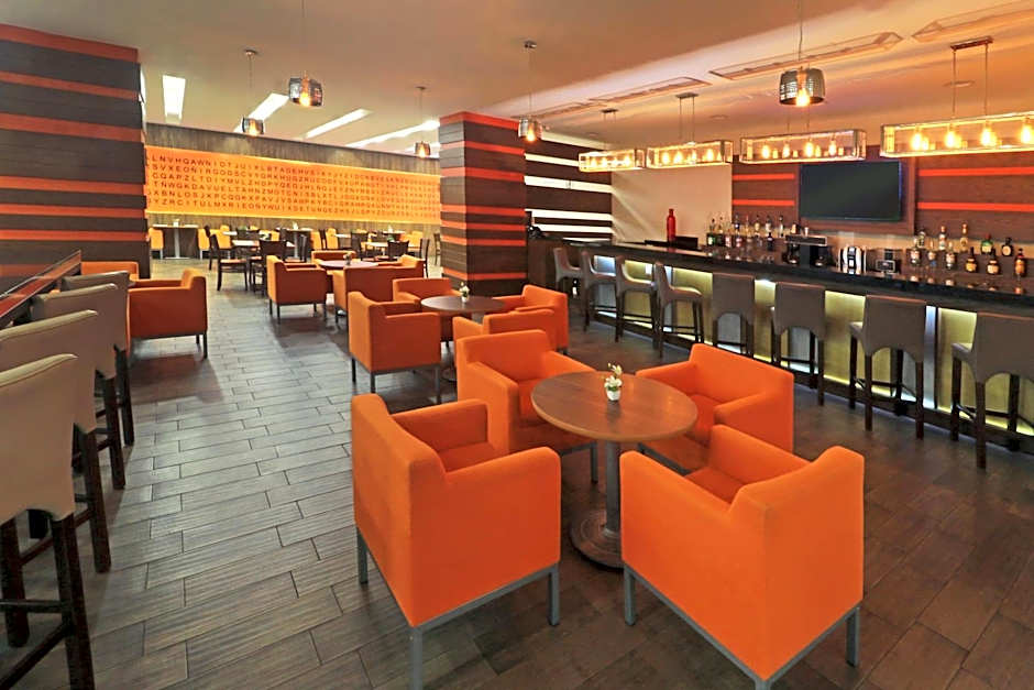 Wyndham Garden Guadalajara Acueducto