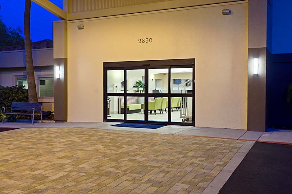 Holiday Inn Express Colton By IHG