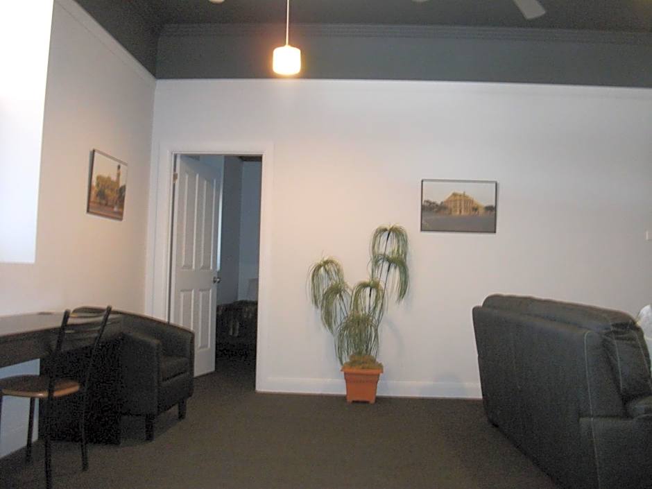 Daydream Motel and Apartments