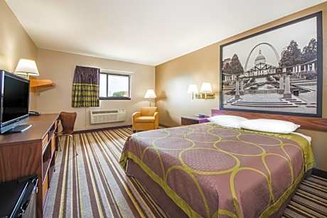 Queen Room - Disability Access/Non-Smoking