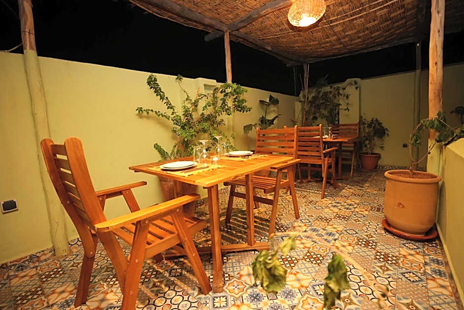 Riad O LY