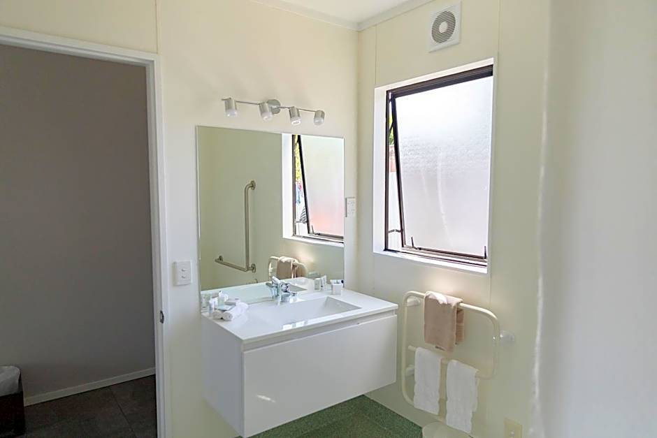 BKs Palm Court Motor Lodge