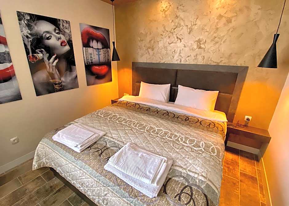 Luxury Apartments Ivon