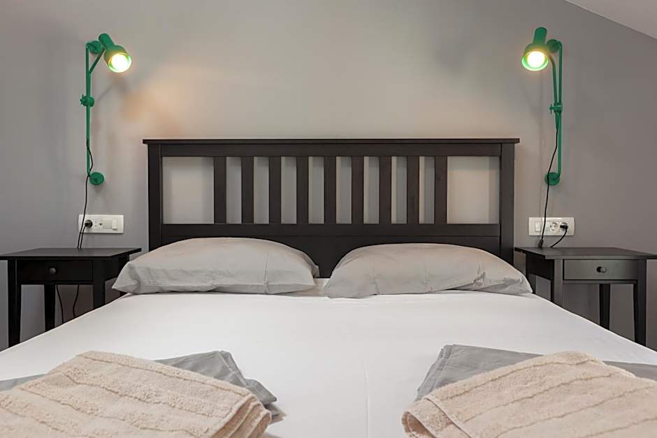 SUBTUB Hostel Makarska