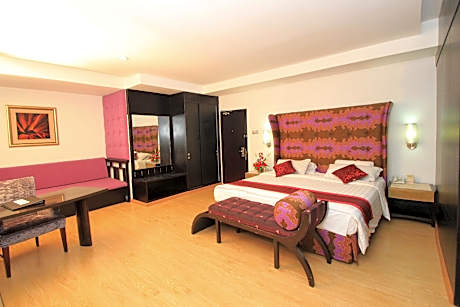 Crown Suite