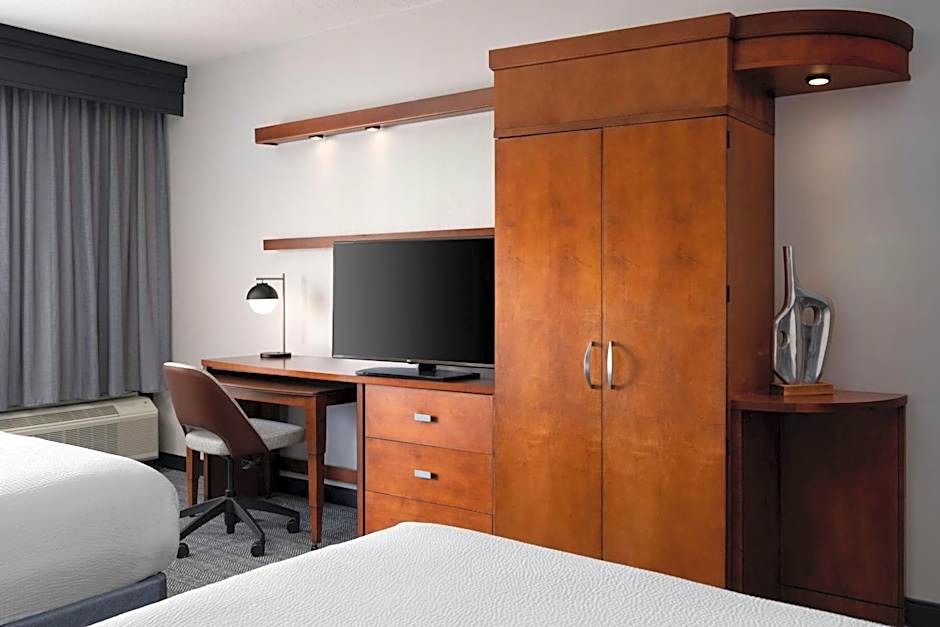 Courtyard by Marriott Dayton-University of Dayton