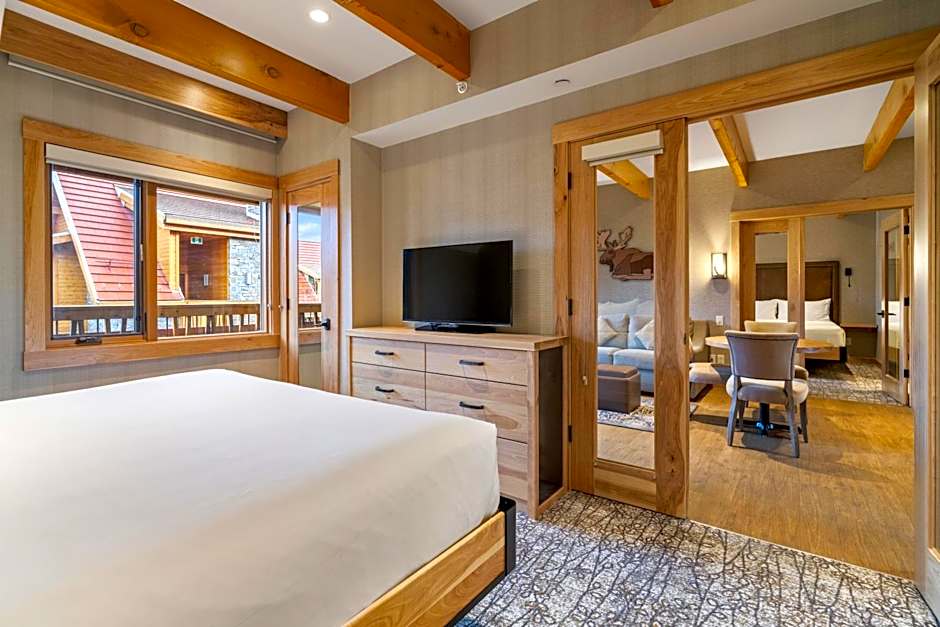 Moose Hotel and Suites