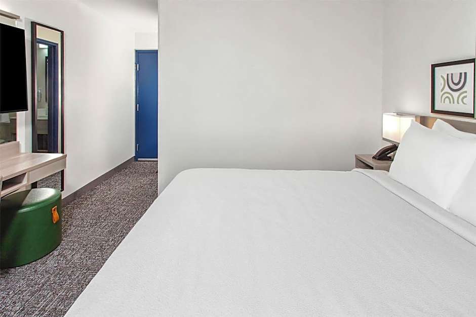 Spark by Hilton Rochester South