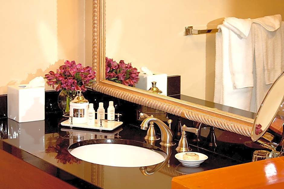 The Lodge at Riverside