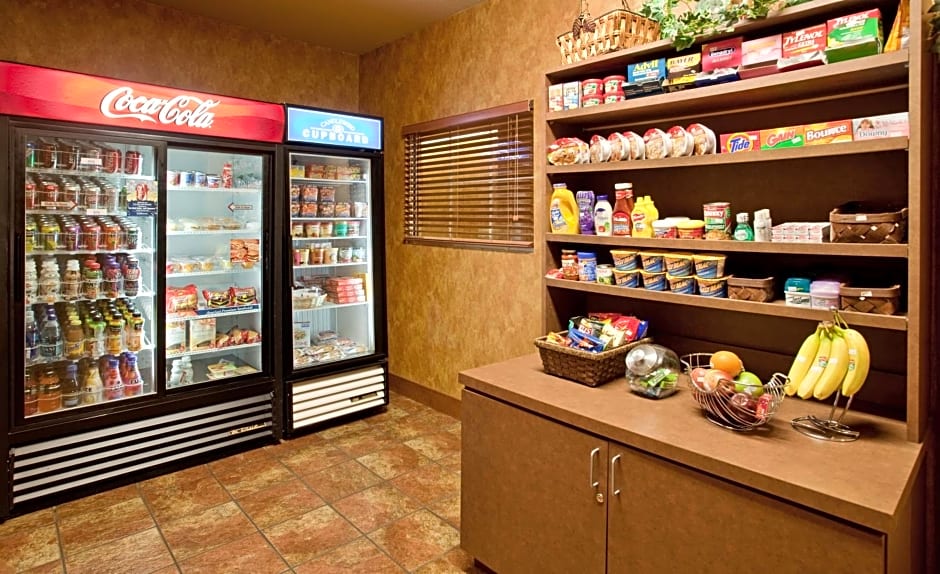 Candlewood Suites St. Robert, an IHG Hotel
