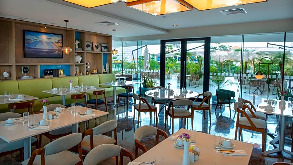 Holiday Inn Hotel And Suites Merida La Isla By IHG