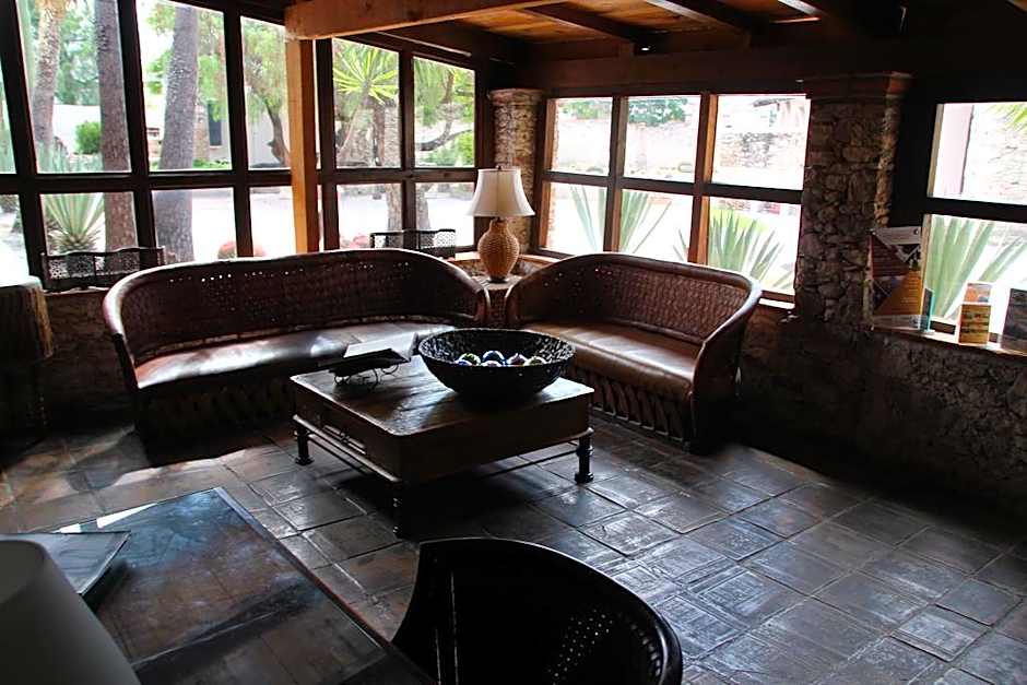 Hotel Parador Vernal