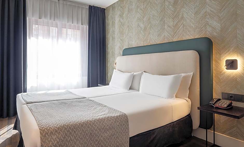 Ilunion Suites Madrid