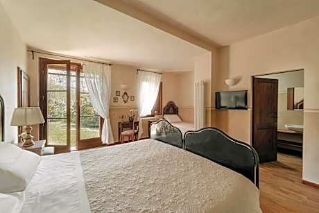 Queen Room with Garden View