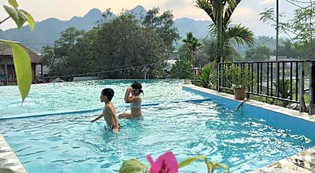 Mai Chau Sunset Boutique Hotel