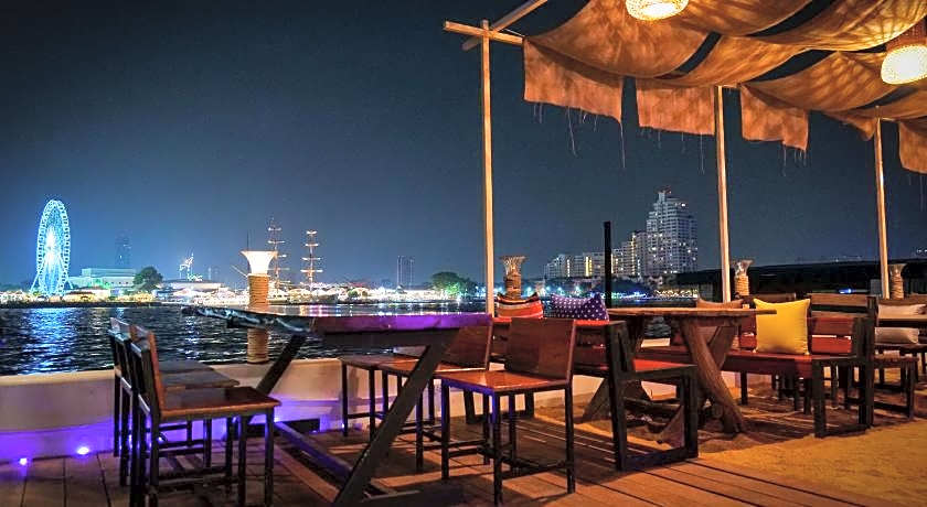 Anandpura Riverside Hotel