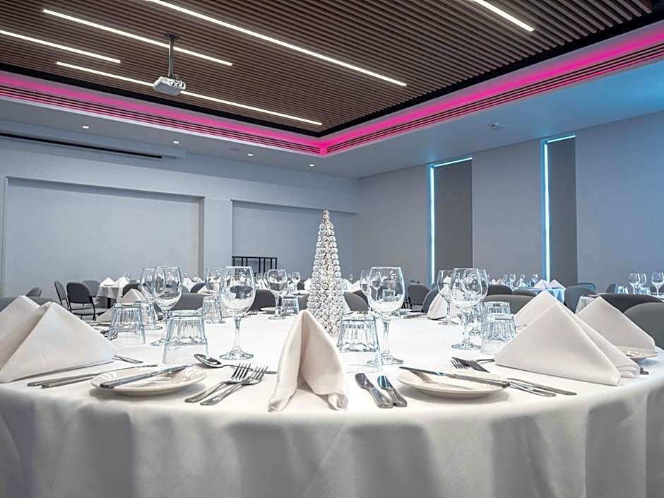 Holiday Inn Birmingham Airport NEC By IHG