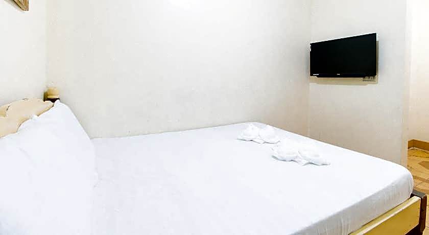 Golden Sunrise Hotel I by RedDoorz