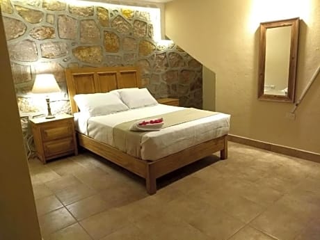 Hotel Jardín Cantador