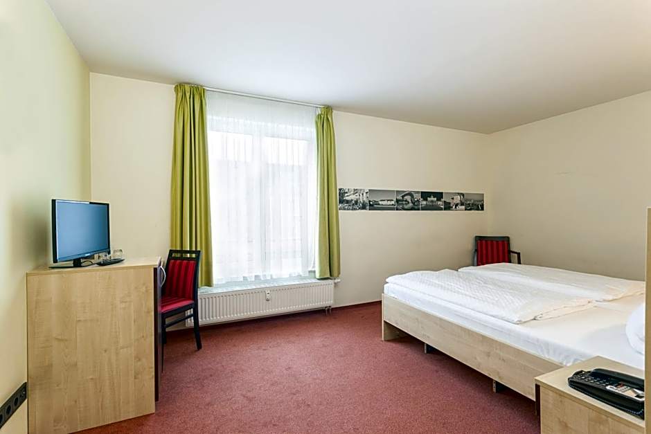 Hotel Mit-Mensch