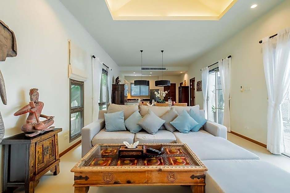 Ivory Pool Villa in Nai Harn