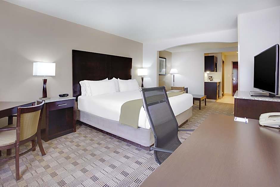 Holiday Inn Express Hotel & Suites Mebane By IHG
